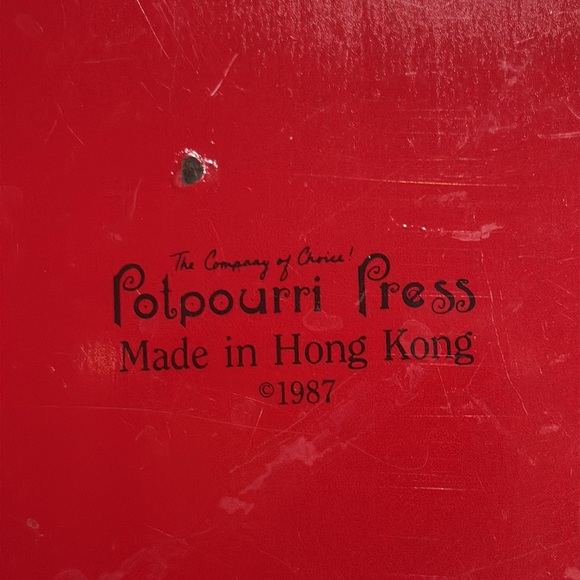 Vintage 1987 Polpourri Press Metal Christmas Holiday Tray Bear Family Cute Plate - Picture 5 of 8